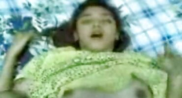 সন্তুষ্ট হ্যালি সেক্সি সেক্সি বিএফ রিড তার প্রথম পায়ূ রসালো