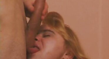 বড় স্তন সহ ইংলিশ সেক্স ভিডিও ওপেন সুন্দর পরিপক্ক স্বর্ণকেশী বেডরুমে তার ছেলেকে দেওয়া হয়