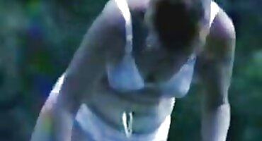 একটি সাধারণ পারিবারিক এইচডি ইংলিশ সেক্স ভিডিও ছুটি: সৎ মায়ের সাথে একটি FFM করা!