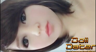 শাওয়ারে স্টেপড্যাডের উপর গোয়েন্দাগিরি করা নিউ এইচডি সেক্স ভিডিও জিয়ানা ডিওরকে 22 সেমি চমক দিয়েছে।