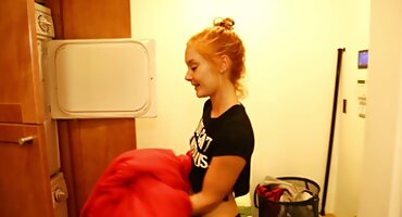 বড় কুমারী দুলহান সেক্স ভিডিও প্রাকৃতিক স্তন সহ বিলাসবহুল স্বর্ণকেশী মোরগ চড়ে এবং কুকুর শৈলী দেয়