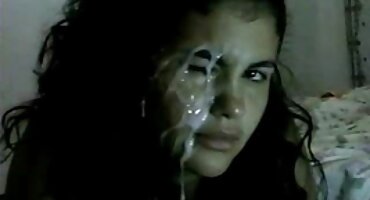 রাশিয়ান ছাত্র বাঁড়া নাবালিকা সেক্স ভিডিও থেকে মুচকি হাসছে, কিন্তু স্বেচ্ছায় fucks