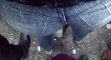 ট্যাটুতে ভবিষ্যদ্বাণীকারী তার গাধা দিয়ে একটি অপূর্ণ ভবিষ্যদ্বাণী সেক্স ভিডিও তামিল করেছেন।