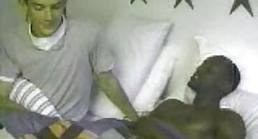 ব্লোজব আবেগের সাথে চুষছে এবং এমনকি তার নিউ সেক্স ভিডিও পাছা চাটছে।