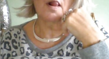 একটি ভারতীয় বাংলা sex কেক তৈরি করেছে, কিন্তু সিদ্ধান্ত নিয়েছে যে তার ভগ সবচেয়ে সুস্বাদু।