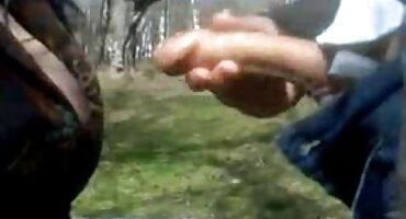 প্রতিবেশী সানি সেক্স ভিডিও কুকুরছানা দেখাশোনা করতে রাজি, কিন্তু শুধুমাত্র যৌনতার পরে