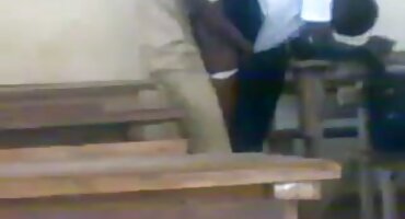 মা তার সৎ ছেলের সাথে যৌনতার চেষ্টা করেছিলেন তামান্না সেক্স ভিডিও এবং এখন তিনি থামাতে পারবেন না।