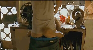 পিগটেল সহ লাল কেশিক মেয়েটি তার বন্ধুকে এফএফএম এবং পায়ুপথে প্ররোচিত করেছে সেক্স ভিডিও বেঙ্গলি