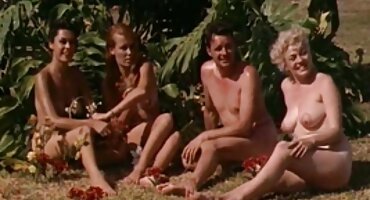 ফুল নিয়ে একটি MILF এসেছিলেন এবং তিনি ইতিমধ্যেই একটি ভগ দিতে তামিল সেক্স ভিডিও প্রস্তুত।