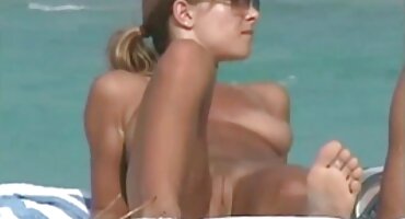 রেডহেড MILF কামোত্তেজক সেক্স ভিডিও তামিল ম্যাসেজ দেয় এবং এটি পাছায় পায়