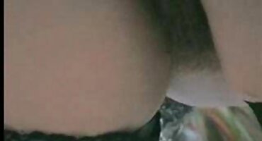 একজন স্বর্ণকেশী ওয়েট্রেস সেক্স ভিডিও খেলা গ্রাহকদের সাথে যোগ দিয়েছিল এবং সেক্সও করেছিল।