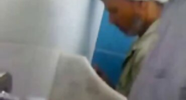 বাঁড়ার উপর পেট