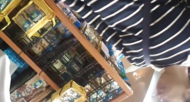 মরুভূমির মাঝখানে কোথাও আর্য ফাই টয়লেটে একজন অপরিচিত ব্যক্তিকে ভাইরাল সেক্স ভিডিও দিয়েছিলেন