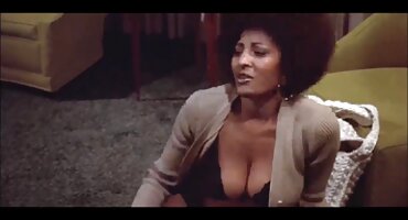 সুন্দর ক্যাটরিনা ক্যাপ সেক্স ভিডিও blondes চুম্বন, একটি লোক এবং একে অপরের cunnilingus একটি ডবল blowjob করা