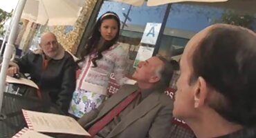 গাই লাল bodysuit মধ্যে স্বর্ণকেশী মুখের উপর দুইবার cums আরবিয়ান সেক্স ভিডিও