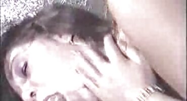 বিক্রয় বিভাগের প্রধান অফিসে টেবিলের উপর স্টকিংস মধ্যে লাইভ সেক্স ভিডিও একটি নতুন কর্মচারী fucks