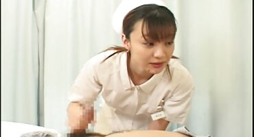 কনসার্টের পরে বারে রকার একজন অনুগত ভক্তকে চুদেছিল। কারিনা কাপুর সেক্স ভিডিও