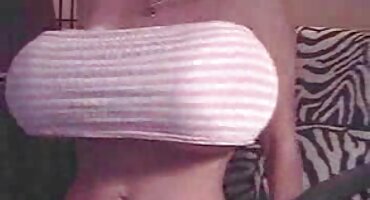 তিনি তার ভগ উপর braids বৃদ্ধি, কিন্তু এটি পায়ূ যৌন সঙ্গে ইংলিশ সেক্স ভিডিও ফিল্ম হস্তক্ষেপ করে না