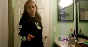 দোকান মধ্যে