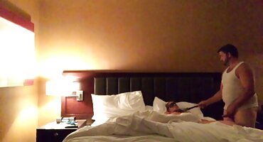 অর্থের জন্য যৌনতার জন্য ধনুর্বন্ধনী সঙ্গে একটি সুন্দর মেয়ে তালাক বাংলা সেক্ বিডিও