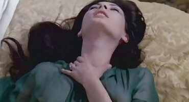 একটি সুন্দর বাদামী কেশিক মহিলার ভগ বাংলা ফুল সেক্স ভিডিও এবং পাছা মধ্যে বড় cocks সঙ্গে ডবল অনুপ্রবেশ