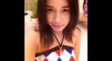 একটি লোক একটি বন্ধুর স্বর্ণকেশী বাংলাদেশী গ্রামের সেক্স ভিডিও মা দ্বারা যৌনসঙ্গম প্রলুব্ধ করা হয়েছে