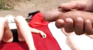 একটি সুন্দর মেয়ে বাথরুমে গুদ সেক্স ভিডিও হিন্দি হস্তমৈথুন করে এবং একটি বড় বাঁড়া দেয়।