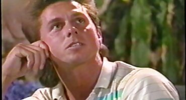 দুষ্টু বিড়ালছানা