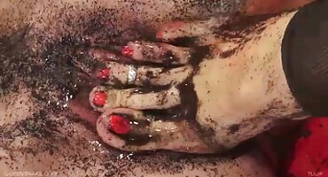 ভাইব্রেটর সহ এক বন্ধু অস্থির রেবেকা ভলপেট্টিকে খুশি করেছে। বাংলা ইমু সেক্স ভিডিও