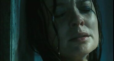 রেডহেড কিউটি তার বন্ধুকে খুশি করতে দিন। স্মল সেক্স ভিডিও