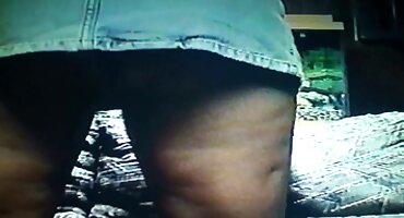 কারাগারের নার্স চার সোনিয়া সেক্স ভিডিও বন্দীর শিশ্ন চুষছে এবং বার দিয়ে চোদাচ্ছে।